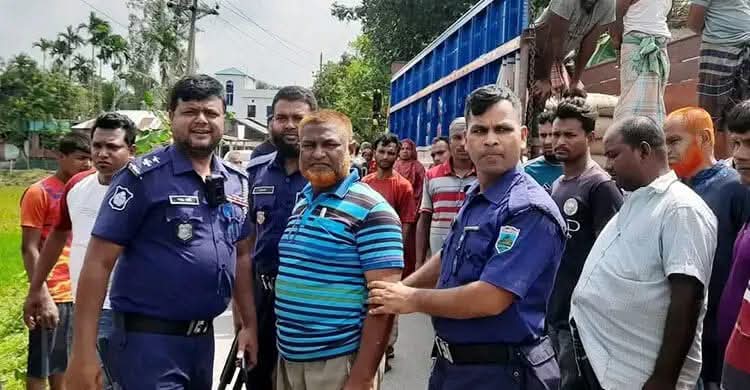 বগুড়ায় জাল টিপসই দিয়ে খাদ্যবান্ধবের চাল আত্মসাতের চেষ্টা, ডিলার আটক