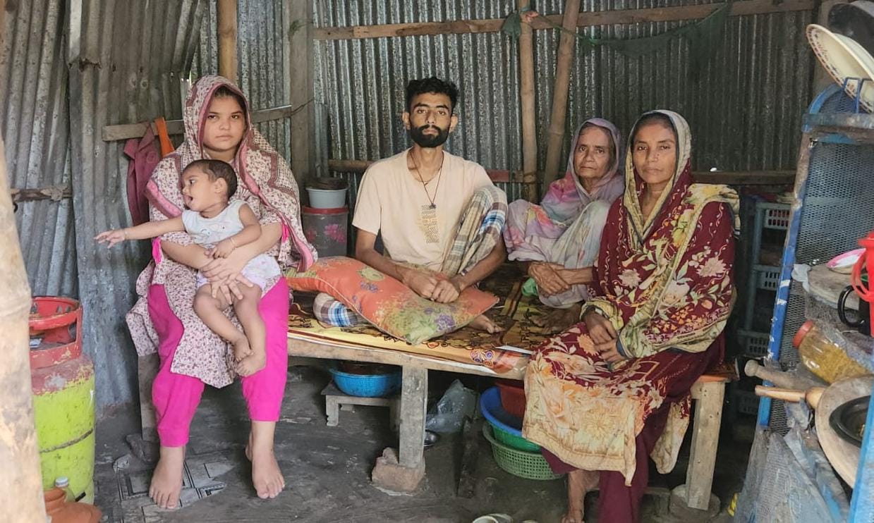 ১০ লাখ টাকা পেলেই চিকিৎসা চালিয়ে সুস্থ হওয়ার আশা নূর আলমের, পাশে দাঁড়ানোর আকুতি পরিবারের