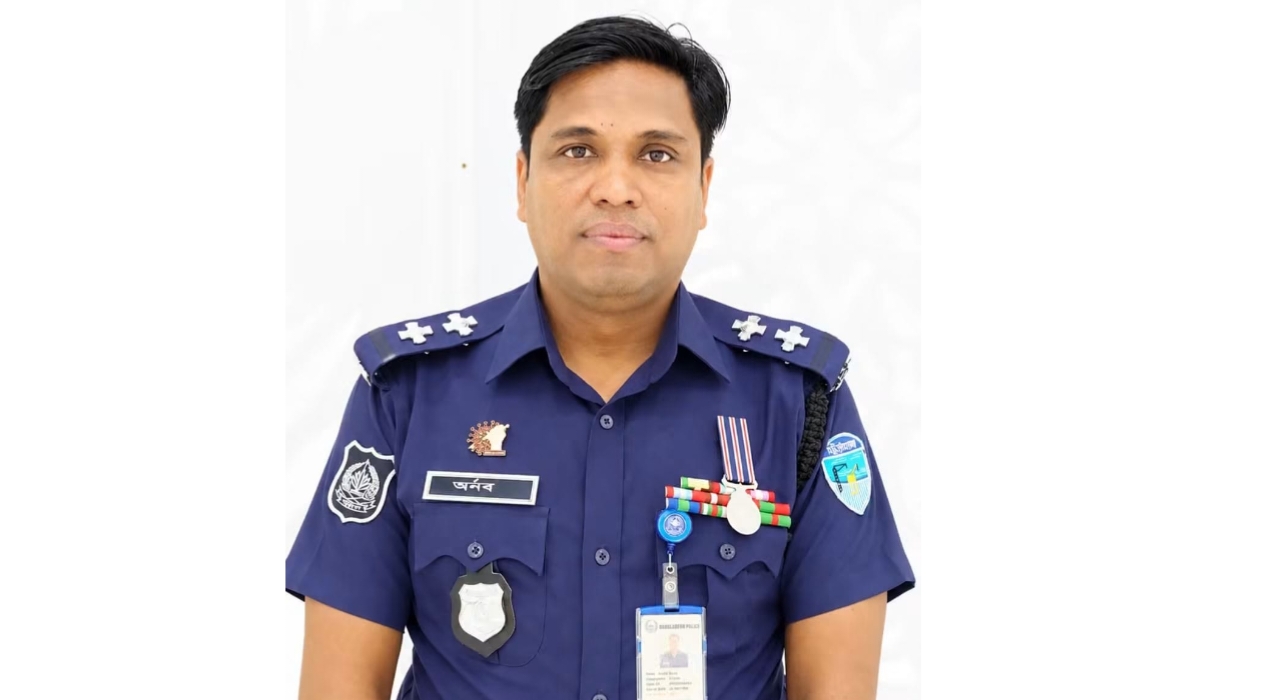 কুমিল্লা ডিবির এসআই অর্ণব বড়ুয়ার ‘বিপিএম’ পদক অর্জন