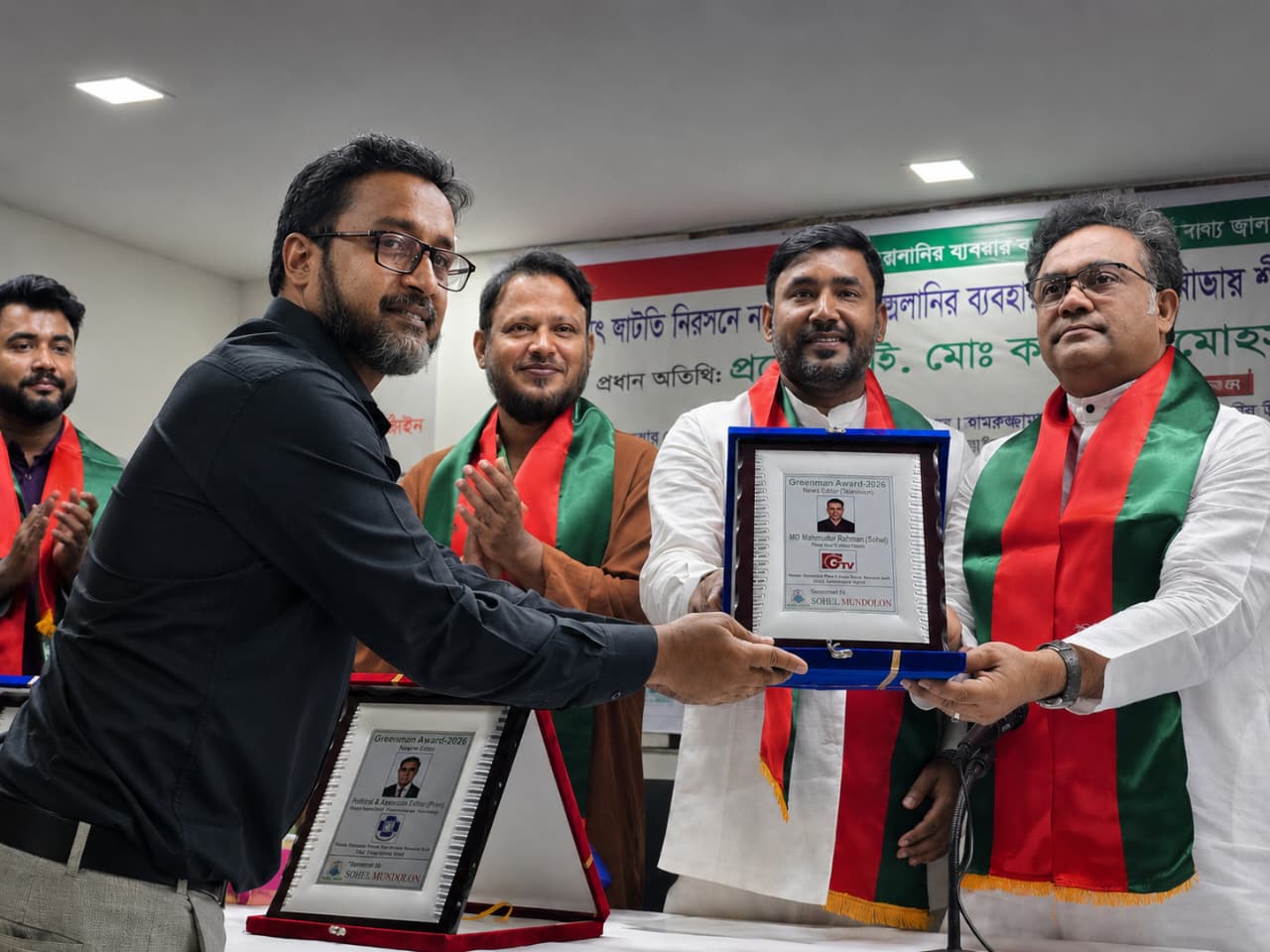 পরিবেশ সাংবাদিকতায় ‘গ্রিনম্যান অ্যাওয়ার্ড’ পেলেন জিটিভির বার্তা সম্পাদক মাহমুদ সোহেল