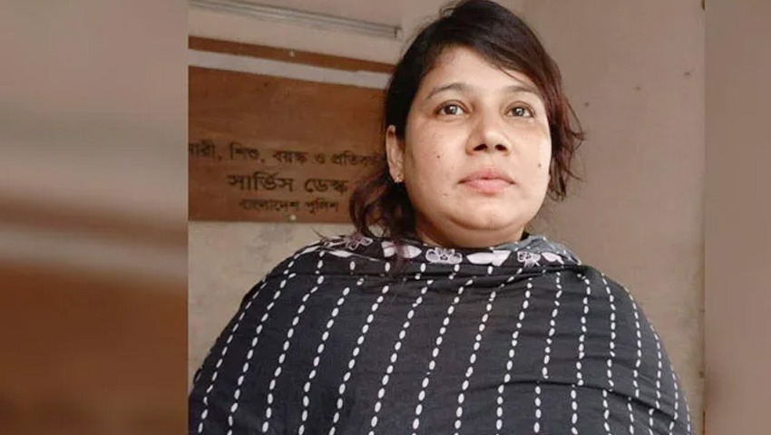 নরসিংদীতে যুব মহিলা লীগ নেত্রী মনি গ্রেপ্তার