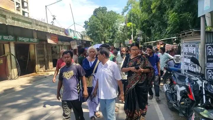 গাইবান্ধায় ইজিবাইক চালকদের শান্তিপূর্ণ কর্মসূচিতে হামলা, আহ্বায়কসহ আহত কয়েকজন, উত্তেজনা বিরাজ