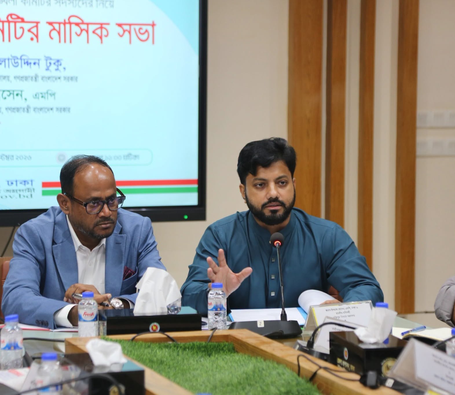 আইনশৃঙ্খলা কমিটির বৈঠকে ঢাকা ৬ এর সমস্যা তুলে ধরলেন প্রতিমন্ত্রী ইশরাক হোসেন।